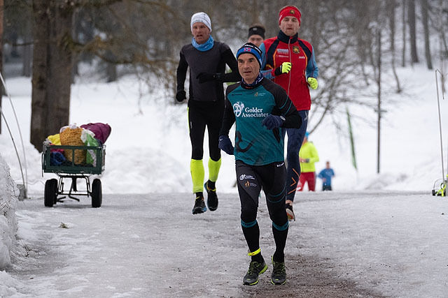 Vidar Ellefsen trener løping året rundt og sper på med langrenn og terrengsykling deler av året. På nest siste dag i 2018  startet han  på turrennsesongen på Sjusjøen, og på den femte dagen i 2019 stiller han på halvmaraton i Tromsø. (Foto: Heming Leira)