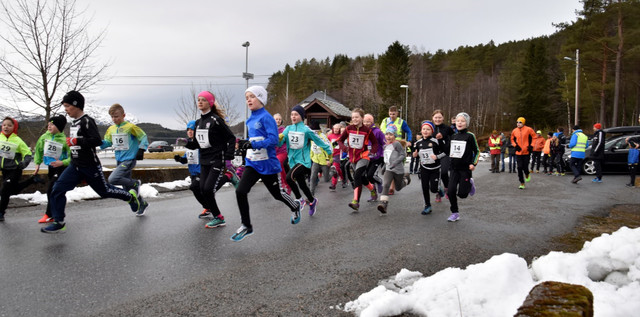 Eikefjord Halvmaraton - Start_barneløpet-2.jpg