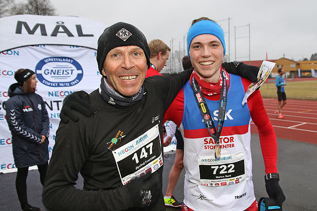 Øyvind Frantzen er en av veteranene i Vinterkarusellen, over 140 ganger har han deltatt her og denne gangen ble det også en plassering innenfor de 10 beste. Her sammen med Marius Sørli. Øyvind Frantzen er en av veteranene i Vinterkarusellen, over 140 ganger har han deltatt her og denne gangen ble det også en plassering innenfor de 10 beste. Her sammen med Marius Sørli.