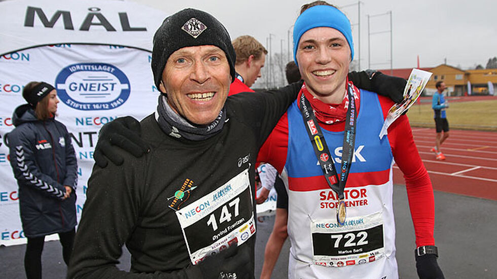 Øyvind Frantzen er en av veteranene i Vinterkarusellen, over 140 ganger har han deltatt her og denne gangen ble det også en plassering innenfor de 10 beste. Her sammen med Marius Sørli.
