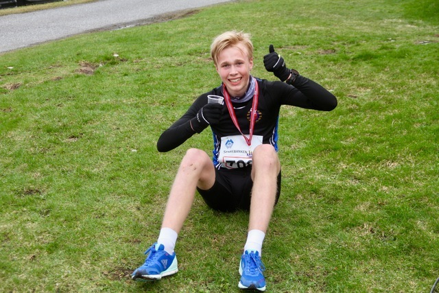 Håkon Stavik fortsetter framgangen på langdistanseløp. I fjor sprang Håkon rundt Valderøya på tiden 28.53. I dag slo han den tiden med 1 minutt og 23 sekund
