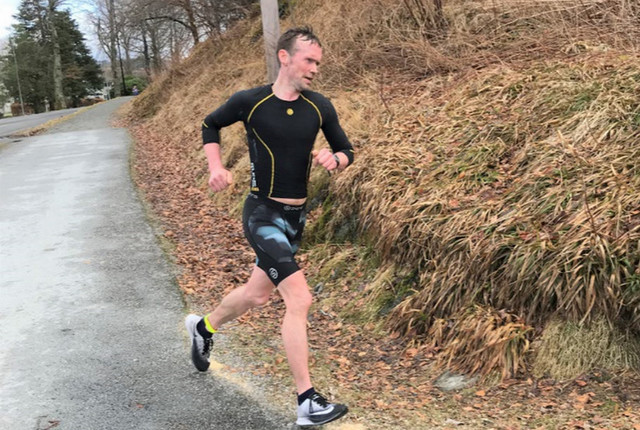 Helge Hafsås, Olden IL vant nok en gang helmaraton i Rett Vest. (Alle foto: Jan Grov)