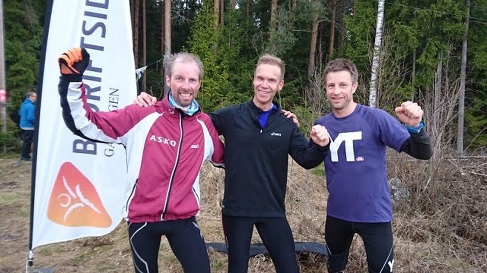 De tre beste på lang løype på Ilseng (fra v.): Jan Hovde, Jo Reistad og Thomas Pedersen. (Foto: Finn Ansgar Haneberg)