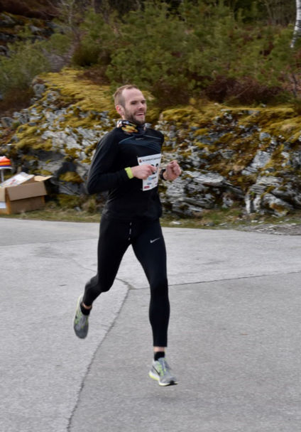 10 km - Emil Knudsen