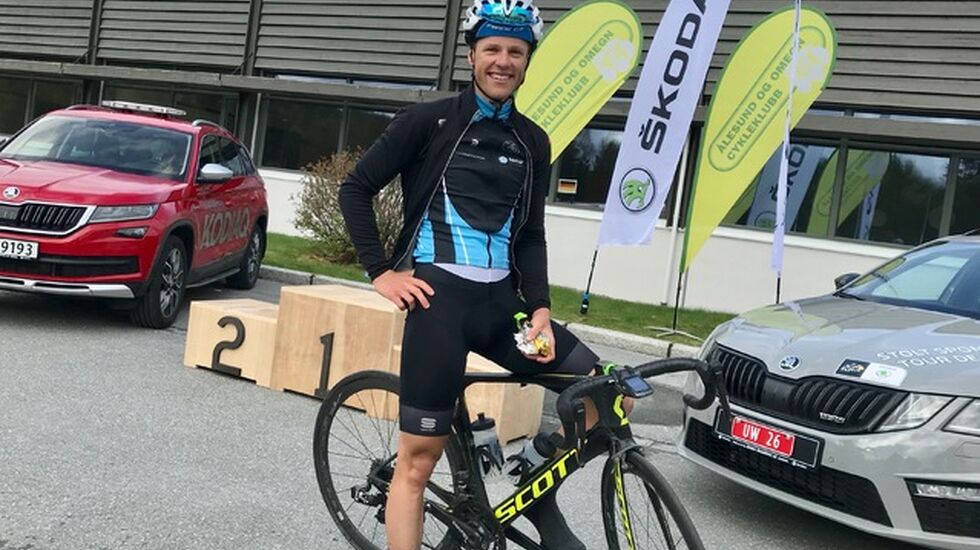 Kristian Tjønneland vant nok en gang Ålesundsrittet. 22-åringen liker Vestlandsnatur med varierte løyper og mange bakker. Foto: Torgeir Dalseth