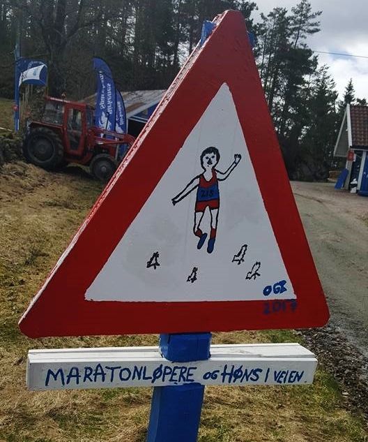 Maratonløpere_og_høns (528x633)