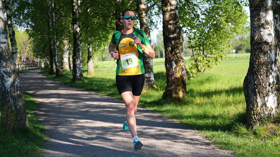 Karoline Næss vant kvinnenes 5,7 kilometer i Fetsund. Bildet er fra Lillestrøm i 2. løp i årets karusell. (Foto: Bjørn Hytjanstorp)