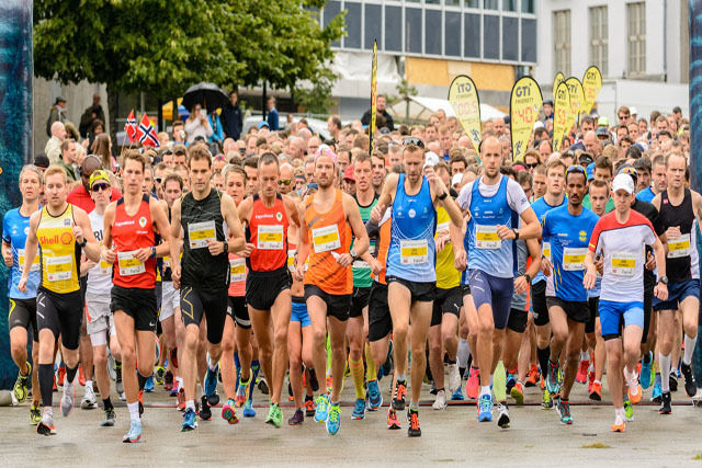 Start halvmaraton i 2017 Foto: Øyvind Andersen