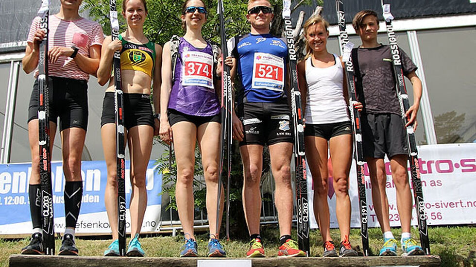 De tre beste kvinner og menn på pallbenken. Fra venstre: nr.2 Per-Chr. Lysaker Torgersrud og Silje Fjørtoft, vinnerne Annie Bersagel og Joar Thele og nr.3 Monika Kørra og Magnus Tuv Myhre