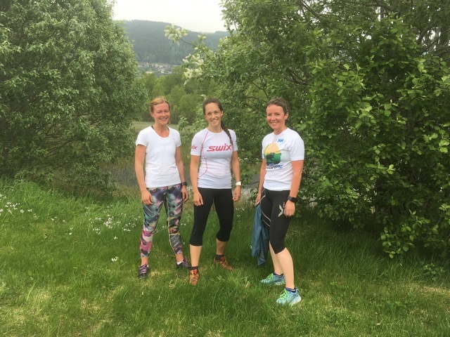Tre beste – kvinner: f.v: Anette Hauger, Ingrid Aarflot Ryste og Hege Leikanger. Foto: Arrangør.