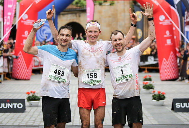 Rémi Bonnet fra Sveits (midten) vant foran Stian Angermund-Vik (til høyre) og Bartlomiej Przedwojewski fra Polen. (Fot: MRSWS)
