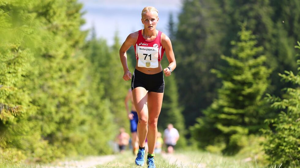 Sigrun Gjølberg imponerte med ny rekordtid opp til Mistberget. (Foto: Bjørn Hytjanstorp)
