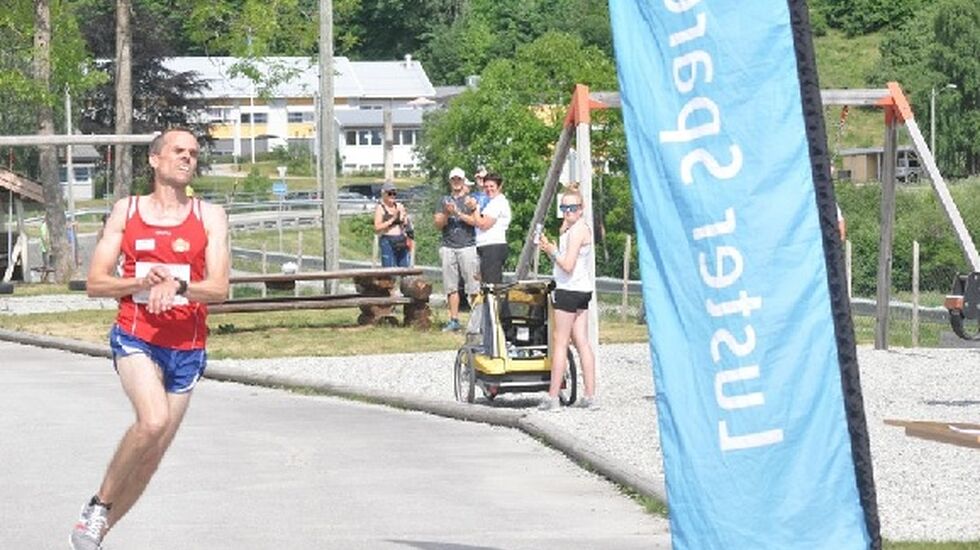 Rune Opem vinner årets Lustraløp på 31.05 (Foto: porten.no-Linda Watten)