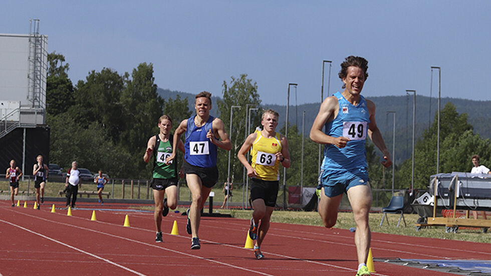 Eirik Gramstad spurta inn til seier på 3000 m med 8.22,70. (Foto: Ole Petter Mandt)
