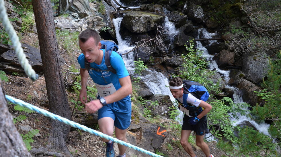 Johan Bugge med Stian Øvergaard Aarvik på hjul, under fjorårets Svinestranda Opp.  Foto: Svein Hauge