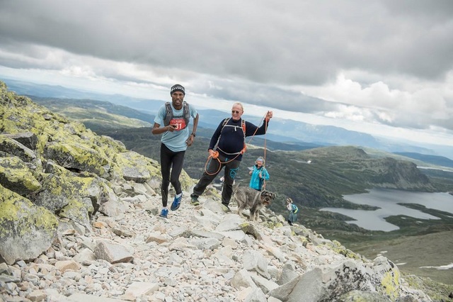 Suverene Weldu Negash Gebretsadik mot mål på den fantastiske tiden 1:24:26. (Foto: Vegard Breie)
