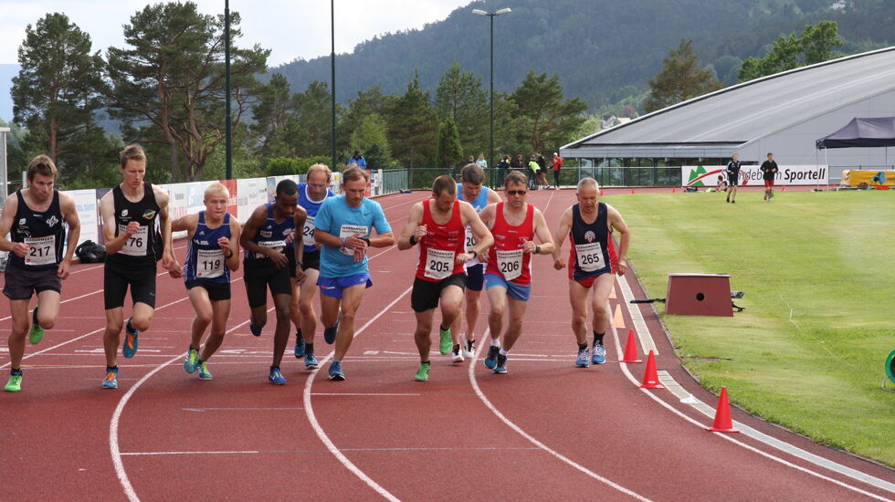 Start for 3000 m.