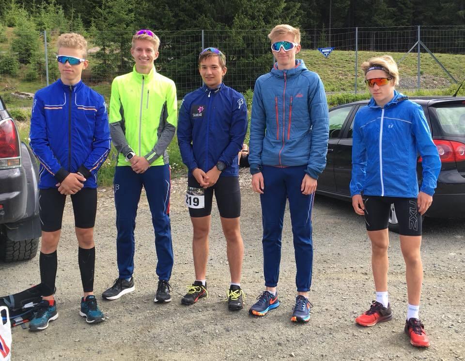 Fem_16-17-åringer