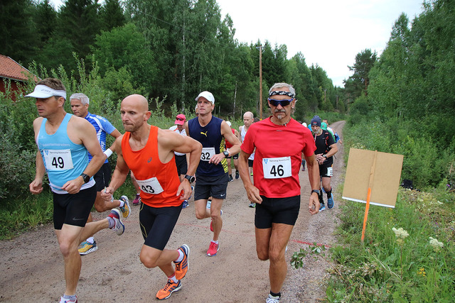 Som vi ser var det overskyet da starten på Unionsmaraton gikk. Temperaturen var neppe over 18...men varmt skulle det bli i år også.