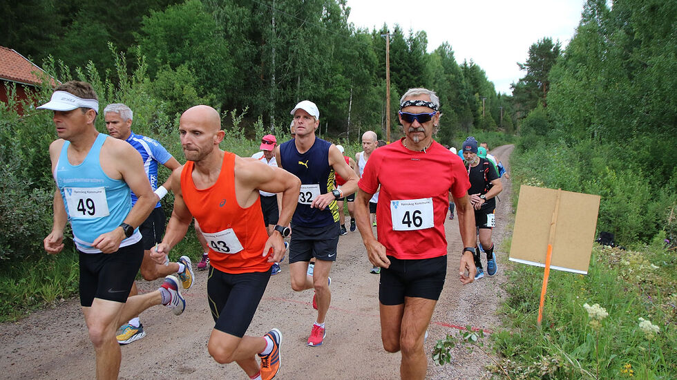 Som vi ser var det overskyet da starten på Unionsmaraton gikk. Temperaturen var neppe over 18...men varmt skulle det bli i år også.