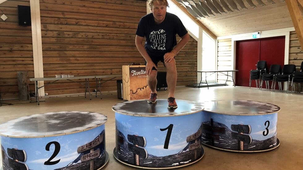Hallgeir Martin Lundemo tester premiepallen i Tevelhallen