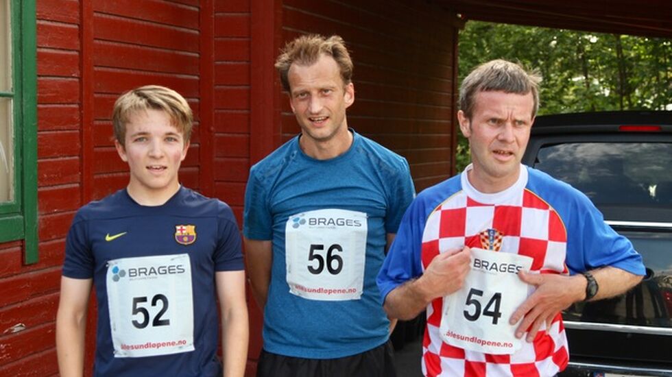 De tre beste på 5 km. Fra venstre, Ludvik Markussen Ytterdal (nr. 3), Jan Endre Rise (vinner) og Leif Sægrov (nr. 2)