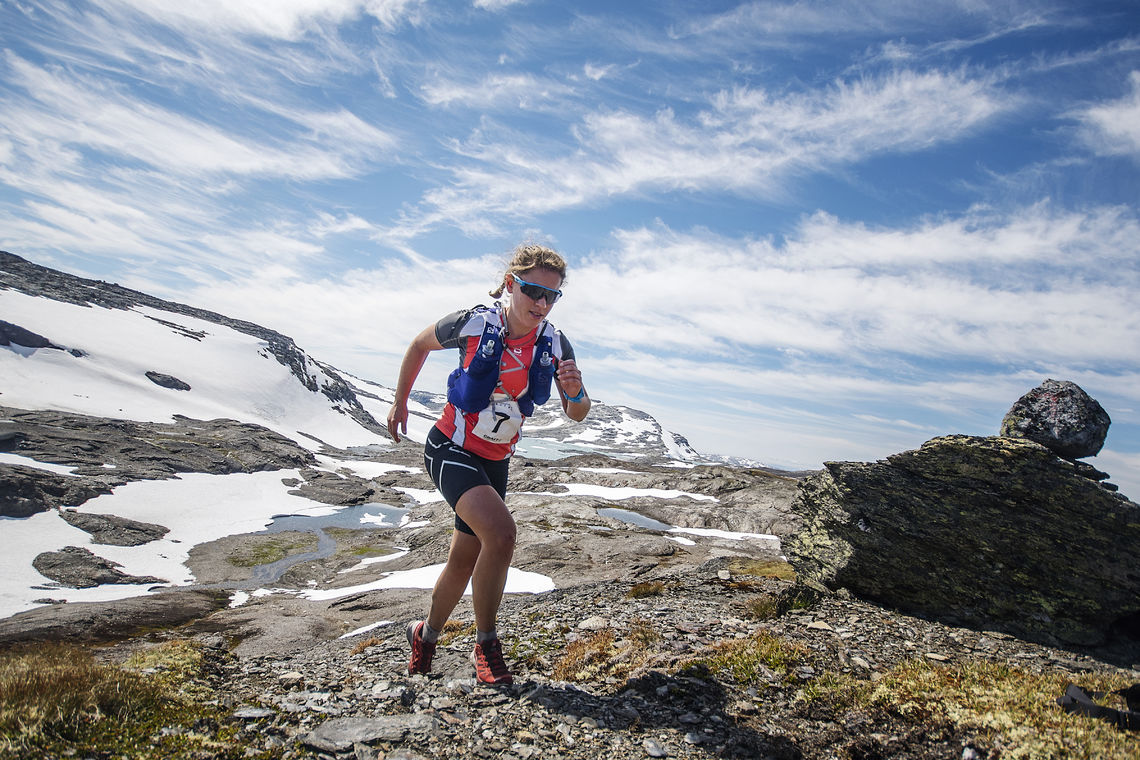 Fra årets testløp, Hanna Breivold - en av 12 testløpere. (Foto: Kai-Otto Melau/Xtremeidfjord)