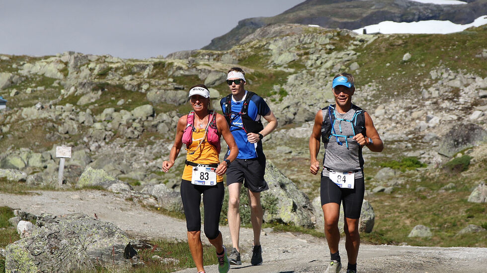 Etappe to, som i 2019 ble et eget løp, bølger seg slakt nedover de 27 kilometerne fra Flåm til Haugastøl. (Foto: Bjørn Johannessen)