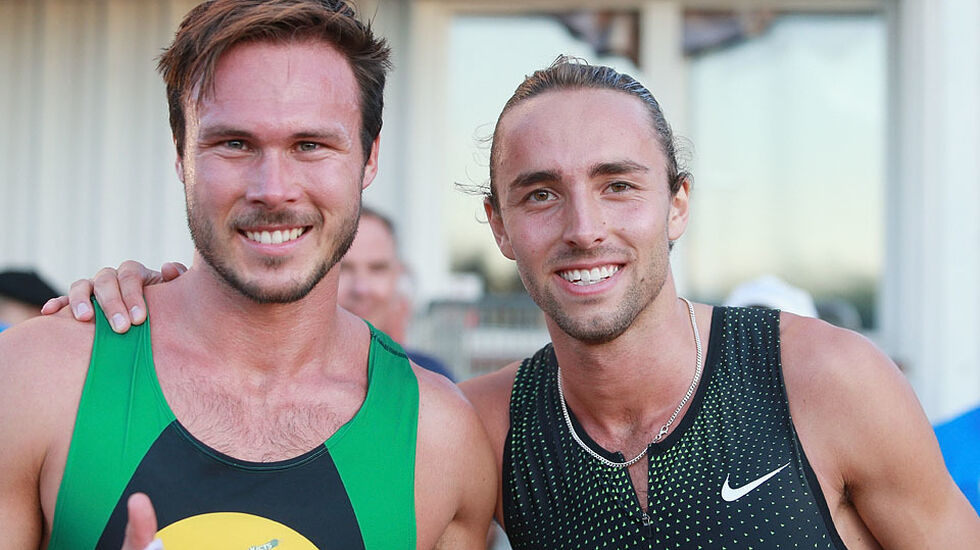 Svensk rekord: Andreas Kramer (th) forbedret sin egen svenske rekord rekord med en tiendedel. Andreas Roth (tv) sørget for farten og passerte 400 m på 50,21. (Foto: Kjell Vigestad) 