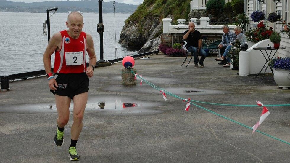 Inge Asbjørn Haugen logger en ny maraton på Møkster i 2017, er på plass igjen i 2018. (Foto: Arild Sunde) 