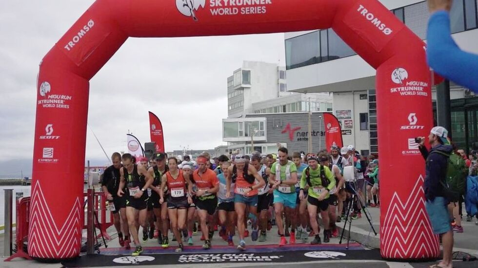 Fra starten på Tromsø Skyrace Hamperokken. (Foto: Tromsø Skyrace)