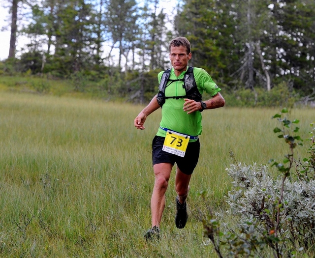 Hallvard Schjølberg kvalifiserte seg til VM med seier og fantastisk løyperekord i NM terrengultra i Meråker.Senere sto han for en av tidenes beste norske ultraløpsprestasjoner med 4. plassen i UTMB. (Foto: Arne Brunes)