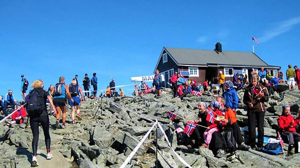Mål ved Fannaråkhytta 2.068 moh. Foto Christian Prestegård