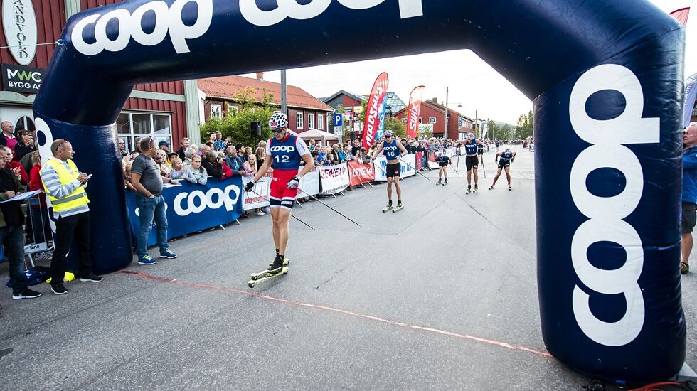 Det var Pål Trøan Aune fra Steinkjer som vant en overlegen seier i årets Coop Trysil Rulleskisprint. (Foto: Fredrik Otterstad/Trysil)