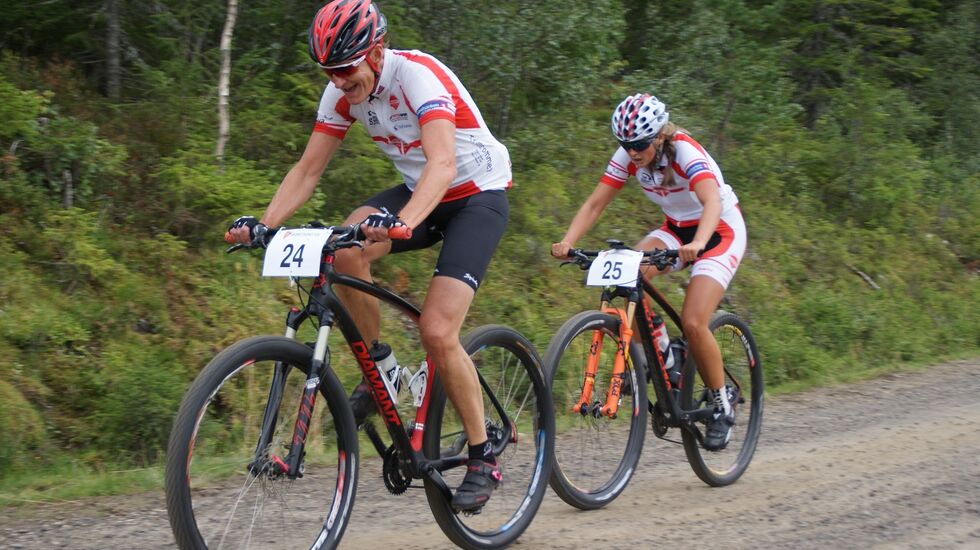 Marianne Byfuglien, her på hjul med klubbkollega Anstein Ludvigsen, i 2018-utgaven av Vangsåsen opp som hun også vant (Foto: Stein Arne Negård) 
