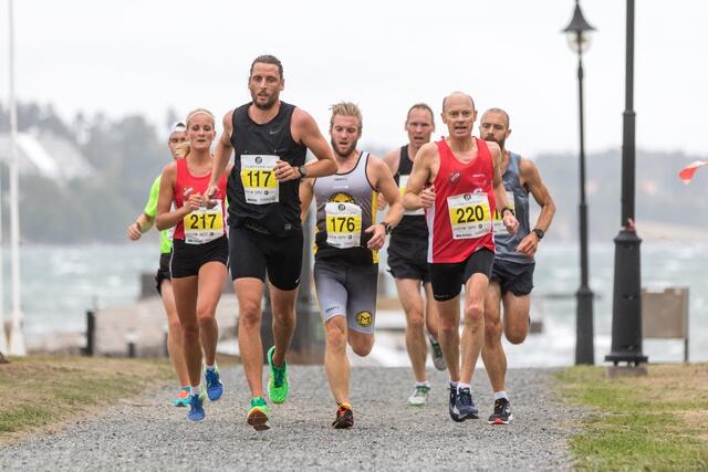 Sigrun Gjølberg vant den 10 kilometer lange løypa i Christian Fredrik-løpet på en god tid. Hun skrellet av tiden fra i fjor med godt over minuttet. (Foto: Arkivbilde fra et tidligere CF-løp, Olav Engen).