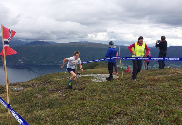 Iver Synstnes Hole løp inn til seier i Stornebba Opp. (Foto: arrangøren)