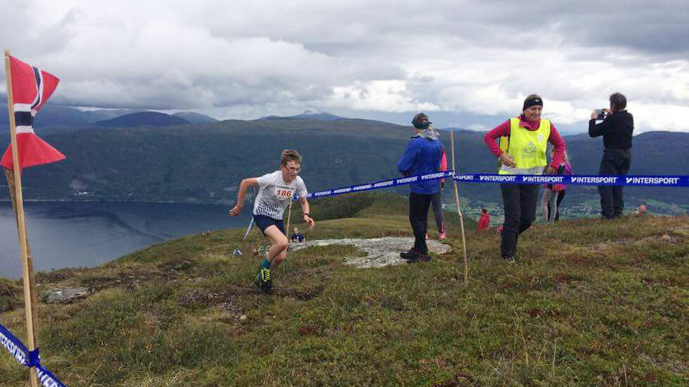 Iver Synstnes Hole løp inn til seier i Stornebba Opp. (Foto: arrangøren)