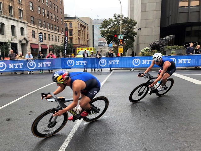 Kristian_Blummenfelt og Casper Stornes under syklinga i Montreal. (Foto: Arild Tveiten, Norges Triatlonforbund)