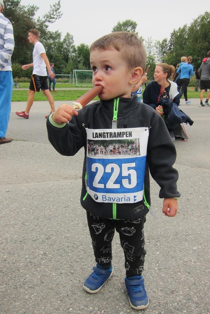 IMG_4408_Johan_2år_is (683x1024)