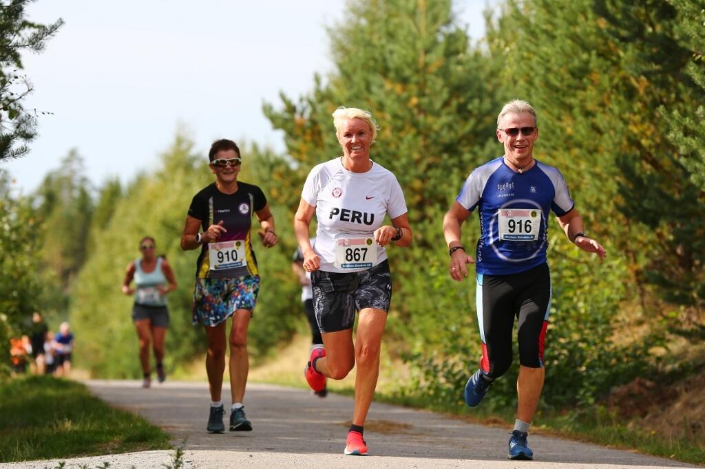 1580_Peru_Runners (1024x682)