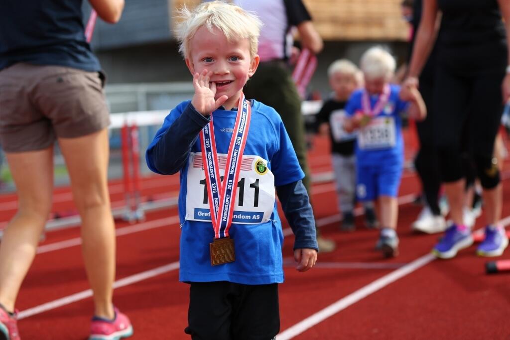 370_Medalje_barneløpet (1024x683)