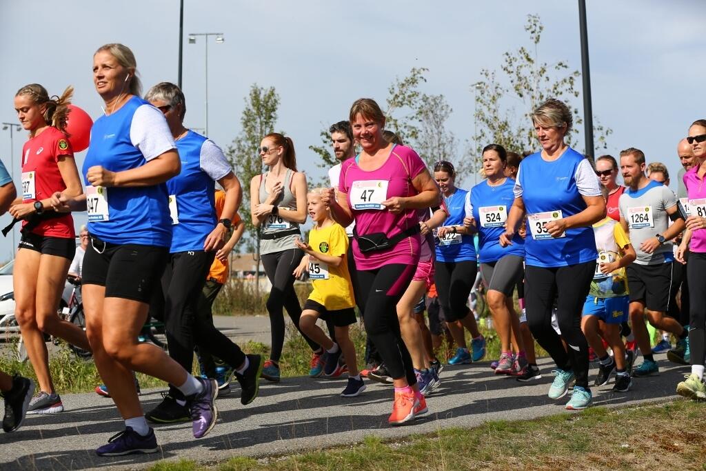 329_LØperne_strømmer_på2 (1024x683)