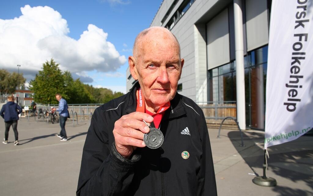 Lørenskogløpet 2018 - Olav Linde - 85 år 27 september løp 5 km (1024x641)