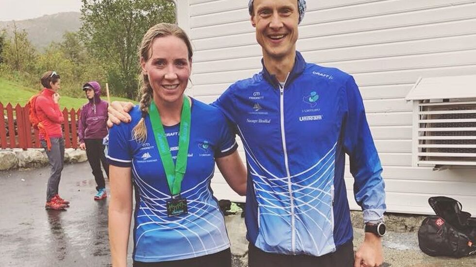 Raskeste løper i 7-nutsløpet, Tom Erik Halvorsen, sammen med en annen GTI'er, Silje Syvertsen som var nummer 5 i kvinneklassen. (Foto lånt med tillatelse fra Siljes facebookside)