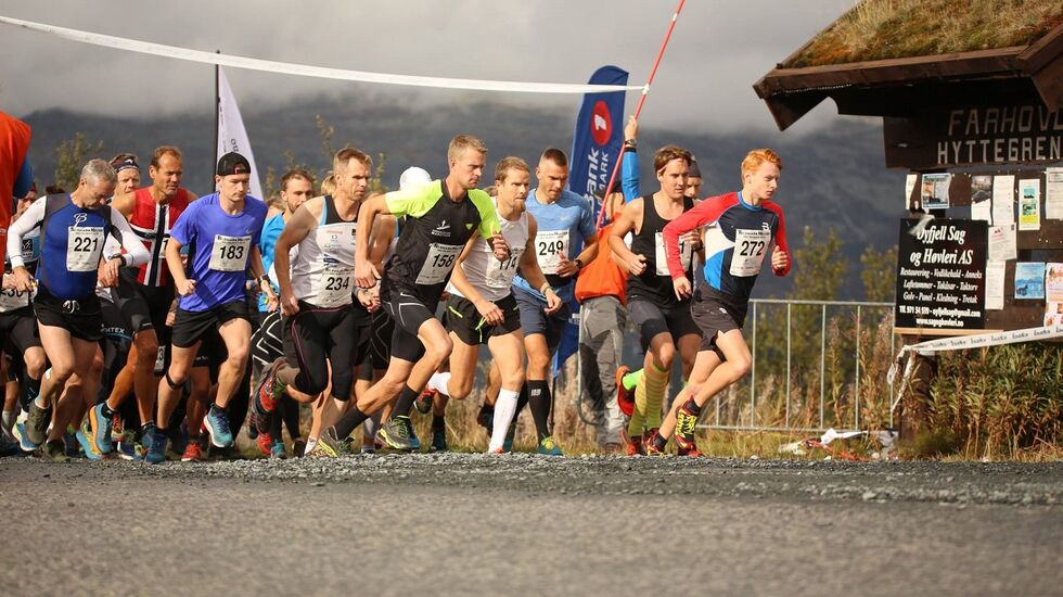 Fra starten med vinner Sindre Aarrestad	Berg (272) helt til høyre i bildet. (Foto fra TelemarksHeltens facebookside)