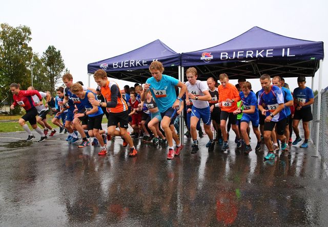 Fra starten i Maura. (Foto: Bjørn Hytjanstorp)