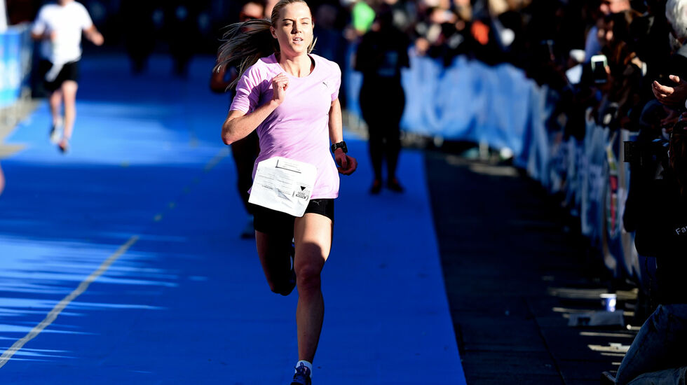 Kristine Eikrem Engeset spurter inn til seier på 10 km. (Foto: arrangøren) 