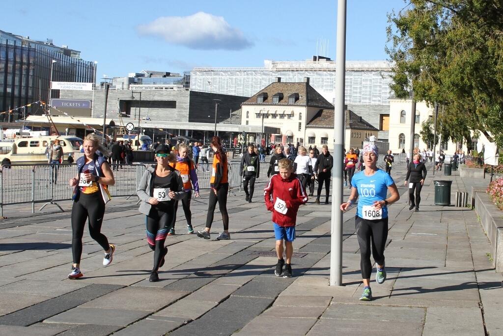 Tett_med_løpere_god_plass_likevel (1024x683)