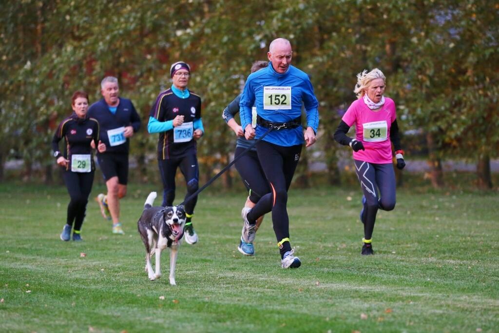 292_Ottar_A_Eide_med_hund (1024x683)